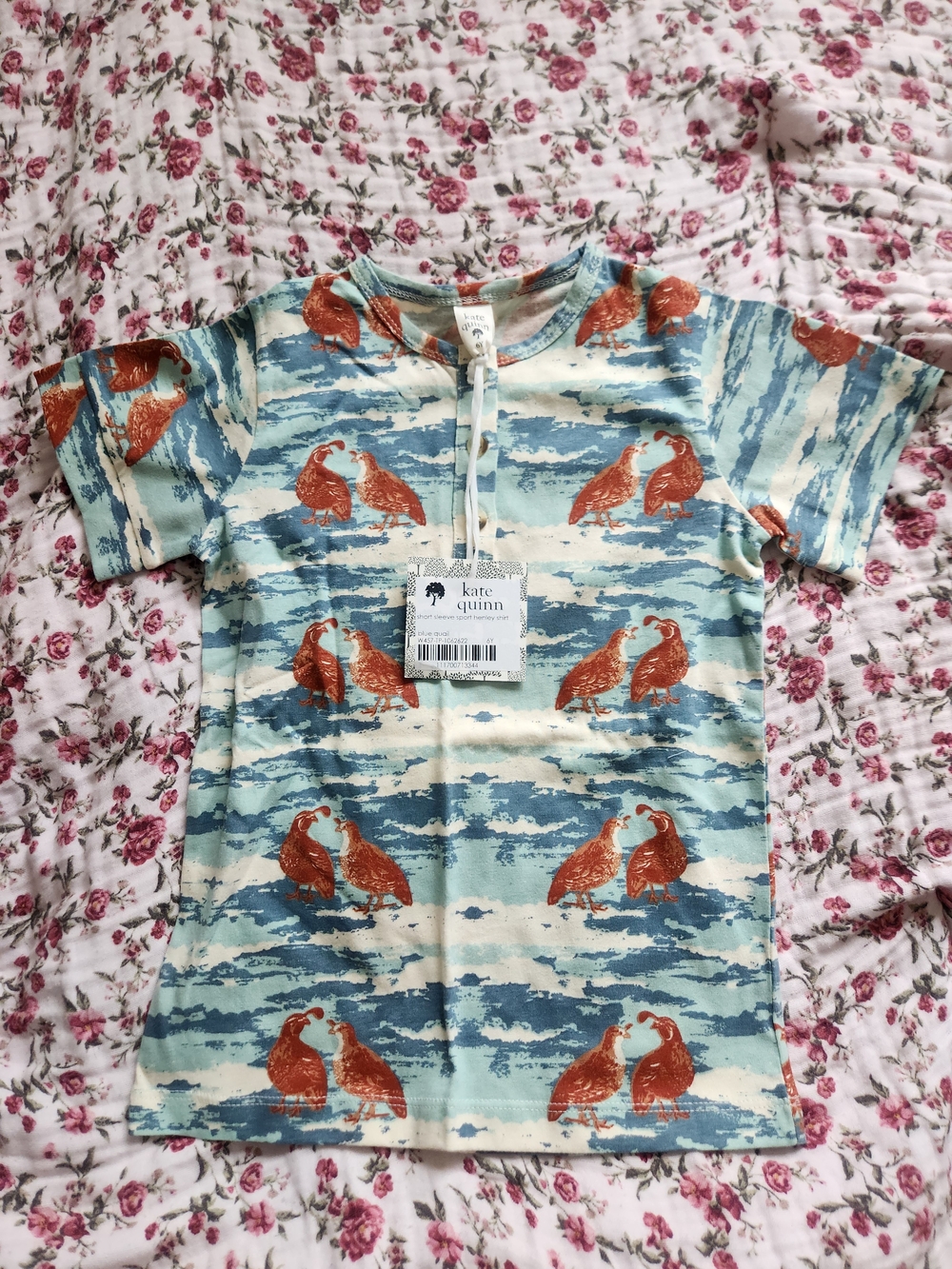 kate quinn Blue & Orange Bird Pattern Short Sleeve Tee Size 6
